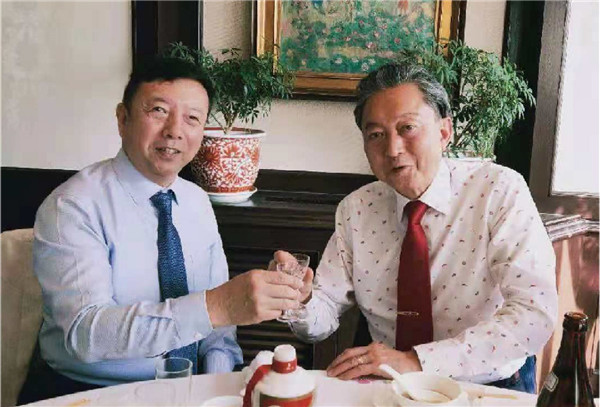 日(rì)本前首(shou)相鸠山(shān)友紀夫(fū)會見大(da)唐科技(jì)董事長(zhang)劉波